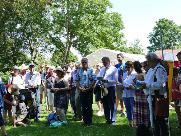 Festgottesdienst zum 1.000 Todestag des Heiligen Heimerads auf dem Hasunger Berg (Foto: Karl-Franz Thiede) Festgottesdienst zum 1.000 Todestag des Heiligen Heimerads auf dem Hasunger Berg (Foto: Karl-Franz Thiede)